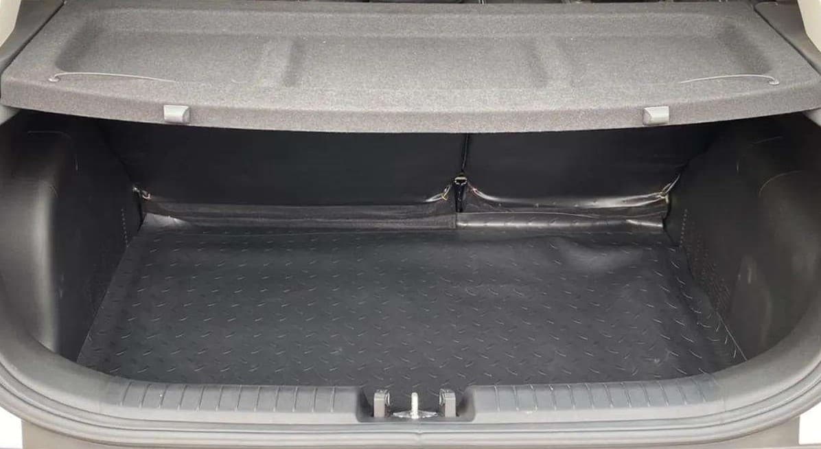 2023 Hyundai VENUE S 1.2, Petrol, Manual, 3,818 km, Boot Inside