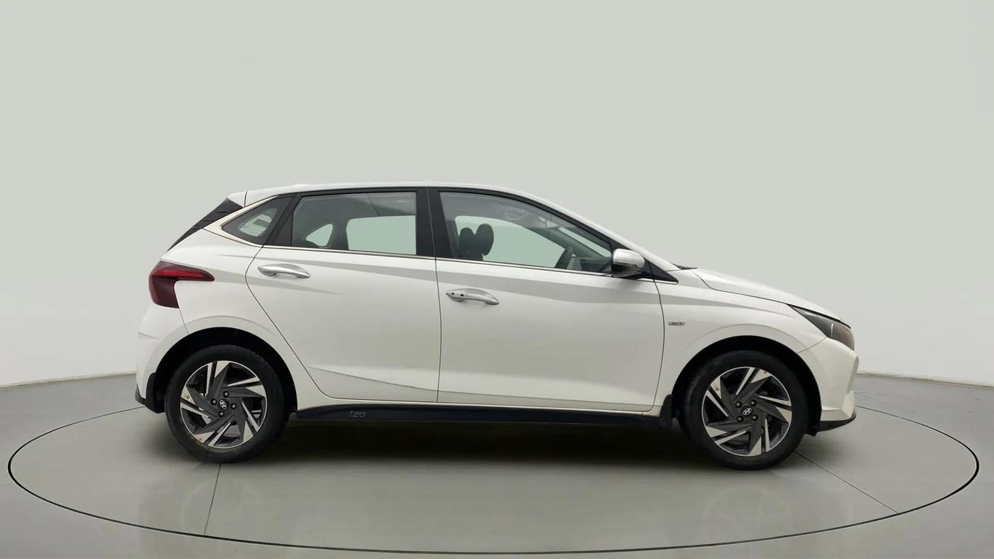 2022 Hyundai NEW I20 ASTA (O) 1.0 TURBO GDI DCT, Petrol, Automatic, 34,860 km, Right Side View