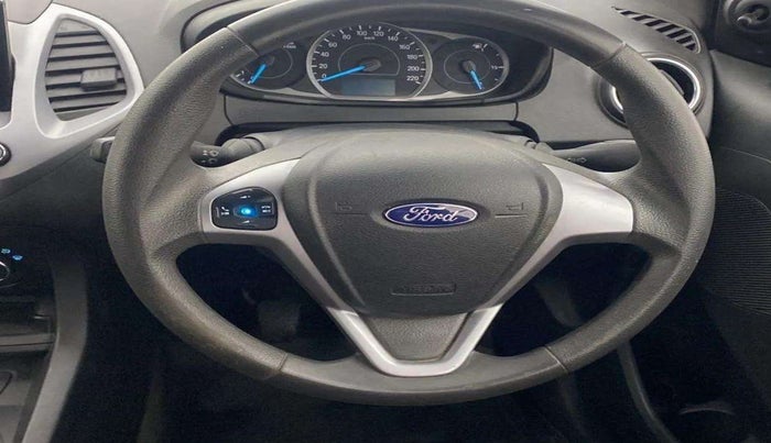 2018 Ford FREESTYLE TREND 1.2 PETROL, Petrol, Manual, 39,911 km, Steering wheel - Sound system control has minor damage