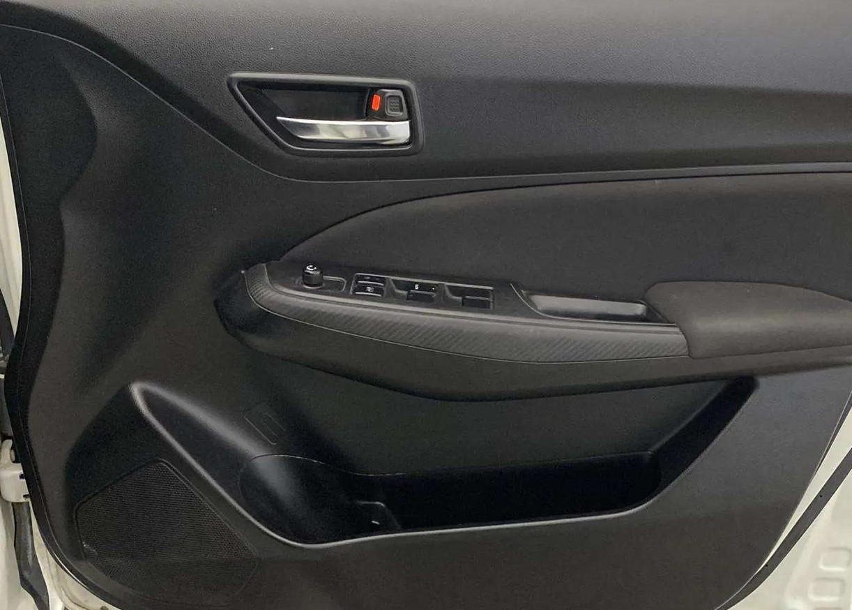 2018 Maruti Swift VXI AMT, Petrol, Automatic, 61,826 km, Driver Side Door Panels Control