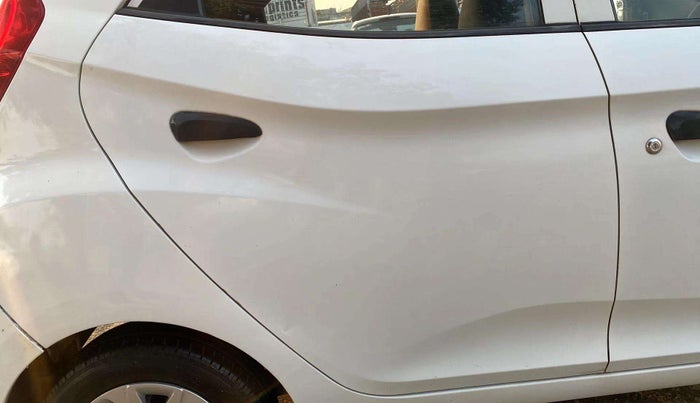 2018 Hyundai Eon MAGNA +, Petrol, Manual, 17,197 km, Right rear door - Slightly dented