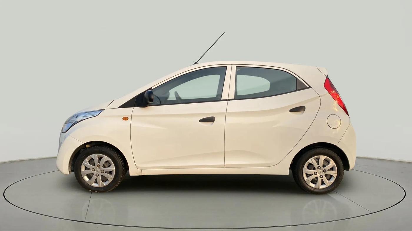 2018 Hyundai Eon MAGNA +, Petrol, Manual, 17,258 km, Left Side