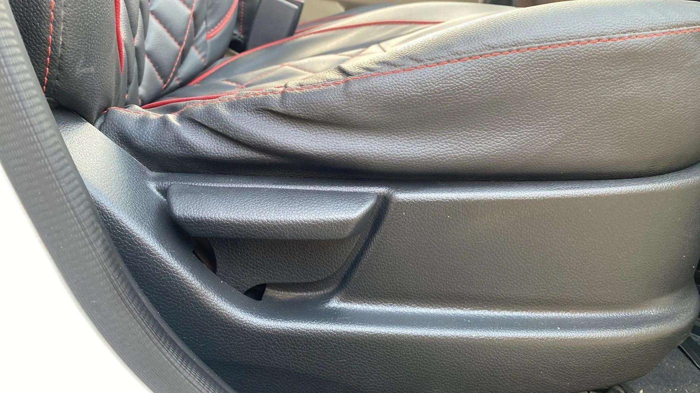 2018 Hyundai Eon MAGNA +, Petrol, Manual, 17,258 km, Driver Side Adjustment Panel