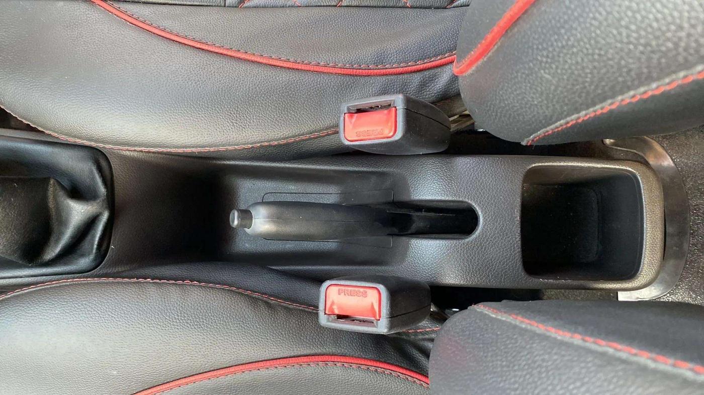 2018 Hyundai Eon MAGNA +, Petrol, Manual, 17,258 km, Gear Lever