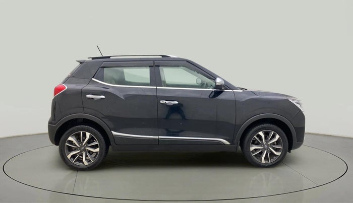 2019 Mahindra XUV300 W8 (O) 1.2 PETROL, Petrol, Manual, 22,992 km, Right Side View