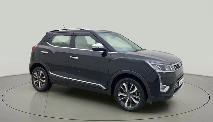 2019 Mahindra XUV300 W8 (O) 1.2 PETROL, Petrol, Manual, 22,992 km, Right Front Diagonal