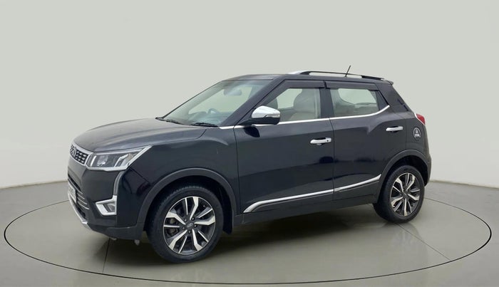 2019 Mahindra XUV300 W8 (O) 1.2 PETROL, Petrol, Manual, 22,992 km, Left Front Diagonal