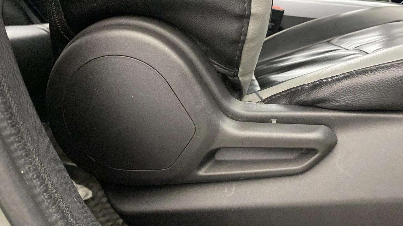 2022 Tata NEXON XM DIESEL, Diesel, Manual, 46,231 km, Driver Side Adjustment Panel