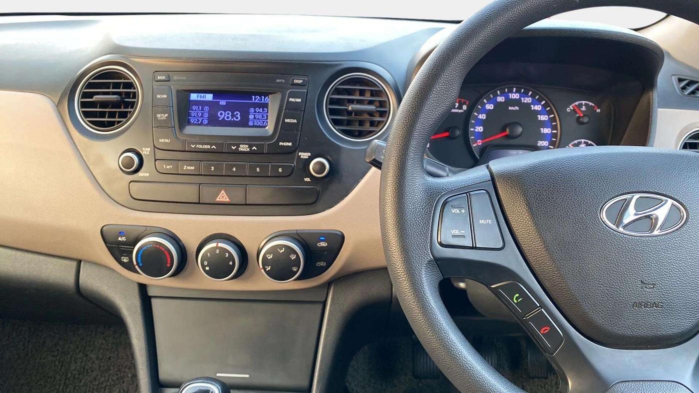 2016 Hyundai Xcent SX 1.2, Petrol, Manual, 39,081 km, Air Conditioner