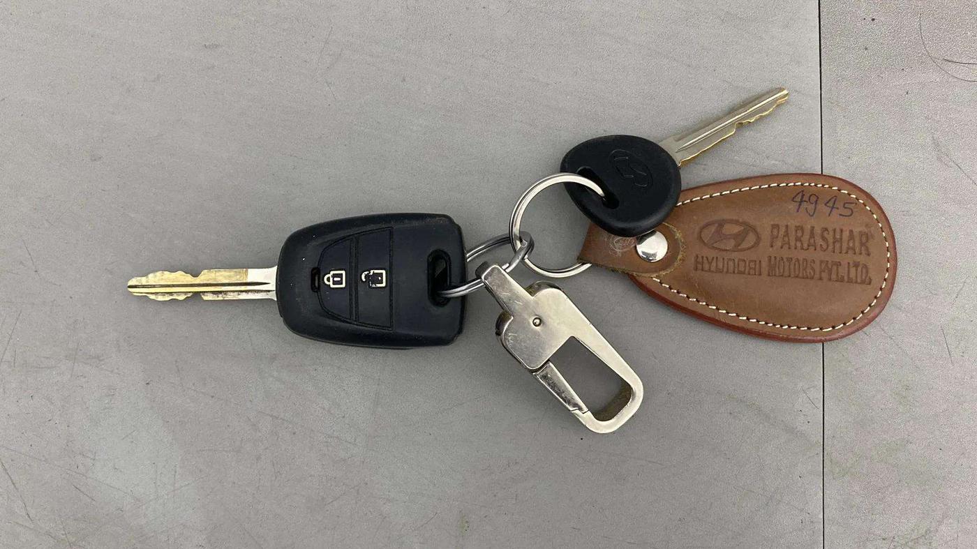 2021 Hyundai NEW SANTRO SPORTZ MT, Petrol, Manual, 41,677 km, Key Close Up