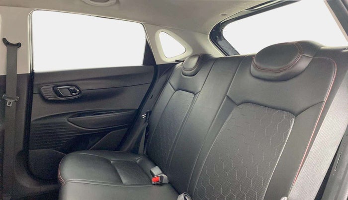 2022 Hyundai NEW I20 SPORTZ 1.2 MT, Petrol, Manual, 39,396 km, Right Side Rear Door Cabin