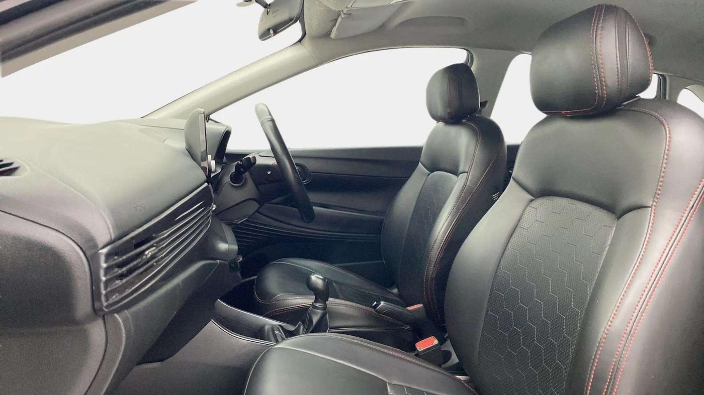 2022 Hyundai NEW I20 SPORTZ 1.2 MT, Petrol, Manual, 39,396 km, Right Side Front Door Cabin