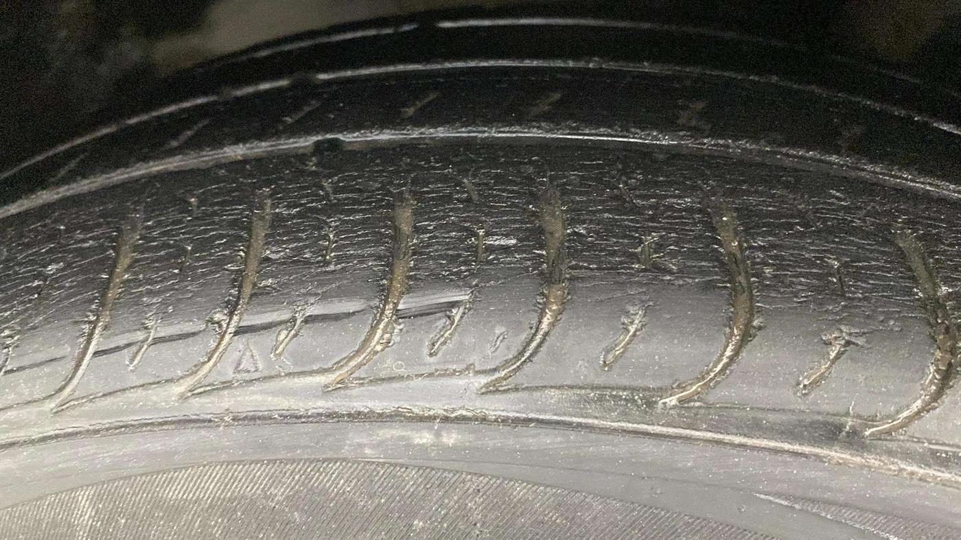 2016 Hyundai Creta SX PLUS 1.6 PETROL, Petrol, Manual, 68,373 km, Left Front Tyre Tread