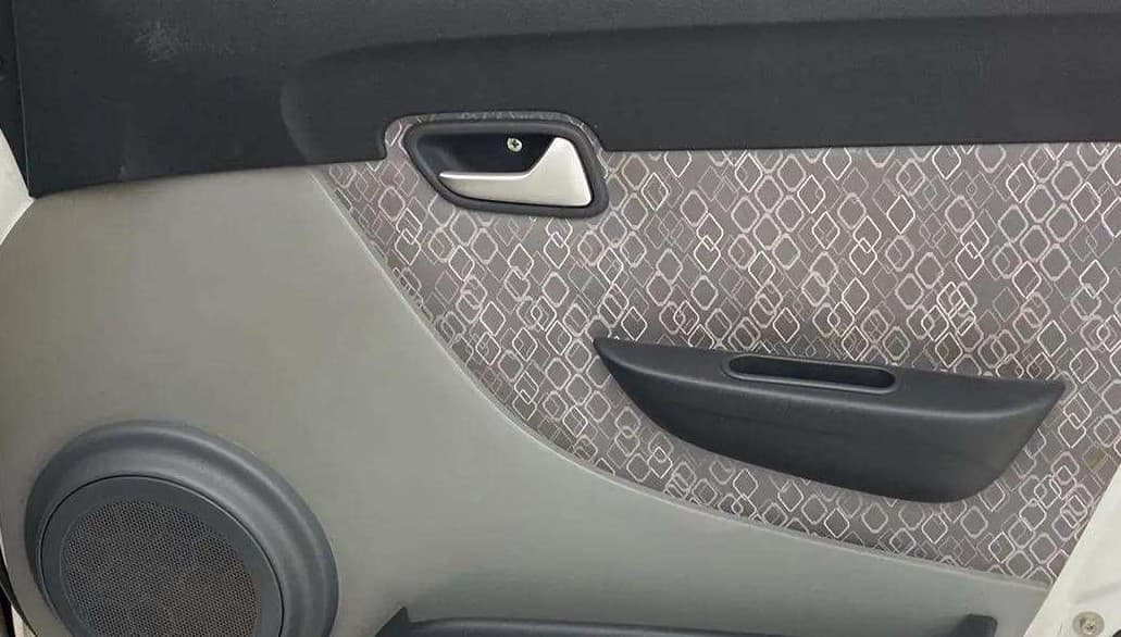 2016 Maruti Alto 800 LXI, Petrol, Manual, 22,340 km, Driver Side Door Panels Control