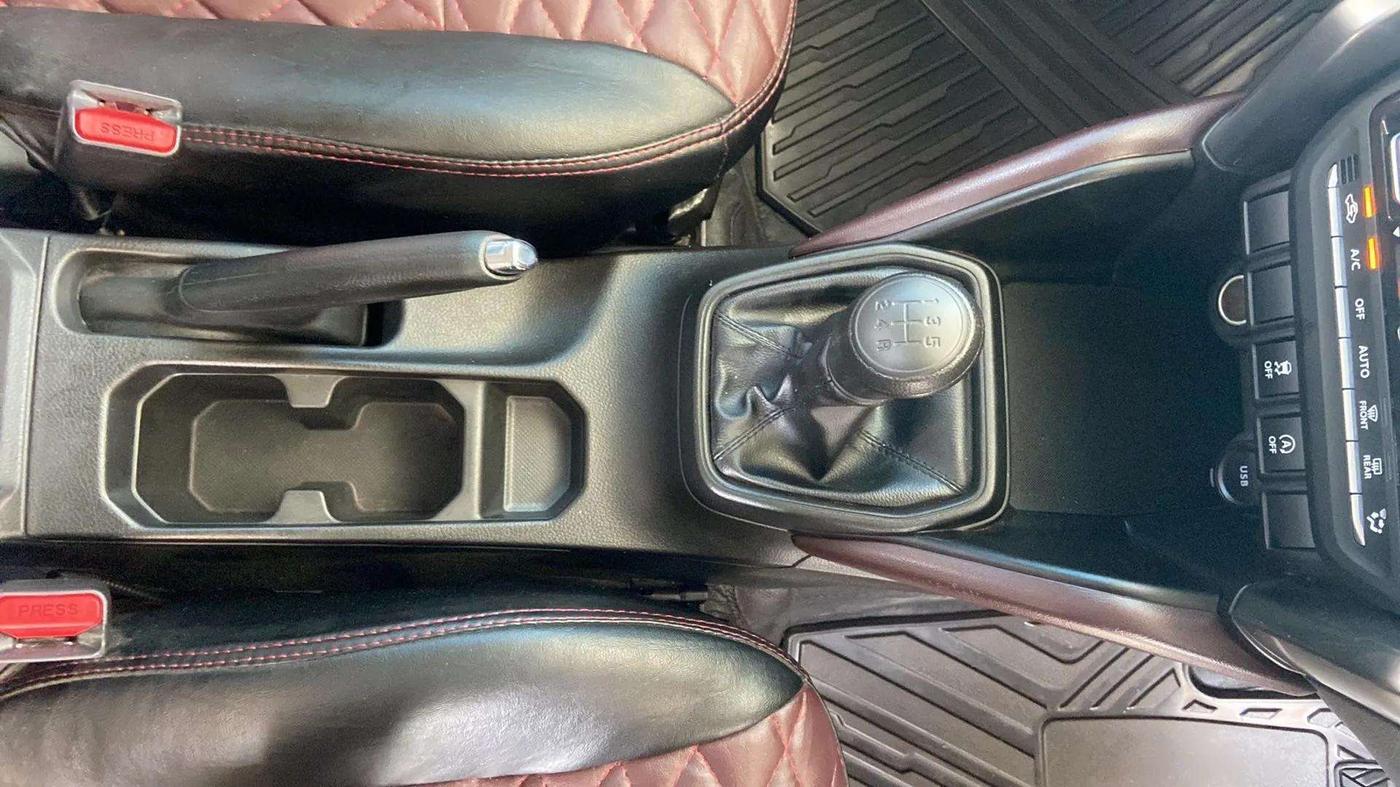 2023 Maruti Grand Vitara DELTA SMART HYBRID, Petrol, Manual, 12,722 km, Gear Lever