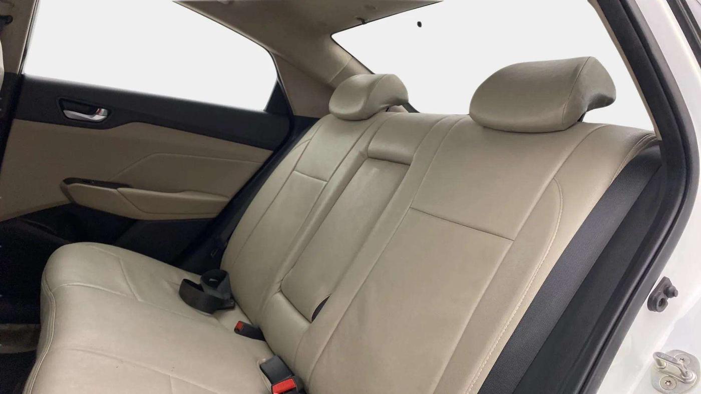 2019 Hyundai Verna 1.6 VTVT SX (O) AT, Petrol, Automatic, 65,916 km, Right Side Rear Door Cabin
