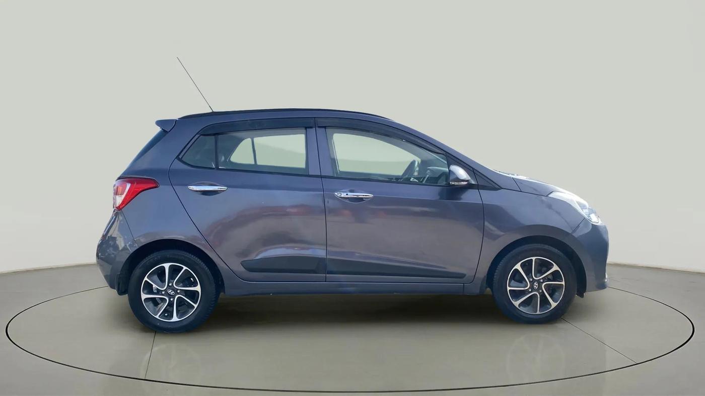 2017 Hyundai Grand i10 ASTA 1.2 KAPPA VTVT, Petrol, Manual, 30,010 km, Right Side View