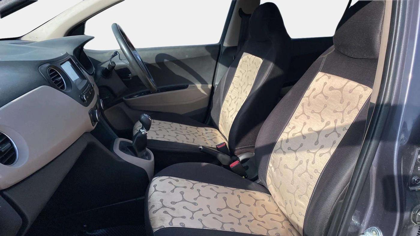 2017 Hyundai Grand i10 ASTA 1.2 KAPPA VTVT, Petrol, Manual, 30,010 km, Right Side Front Door Cabin
