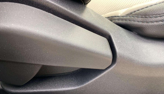 2021 Nissan MAGNITE XE, Petrol, Manual, 5,342 km, Driver Side Adjustment Panel