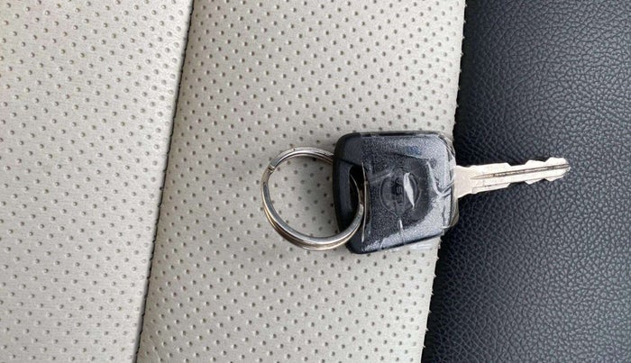 2021 Nissan MAGNITE XE, Petrol, Manual, 5,342 km, Key Close Up