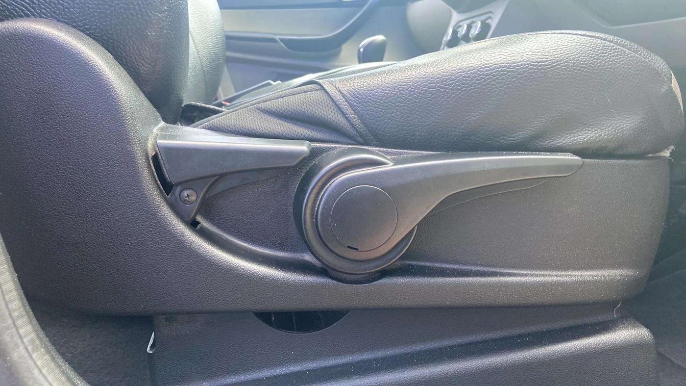 2018 Tata Tiago XZ PETROL, Petrol, Manual, 80,853 km, Driver Side Adjustment Panel