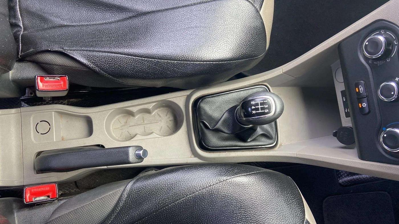 2018 Tata Tiago XZ PETROL, Petrol, Manual, 80,853 km, Gear Lever