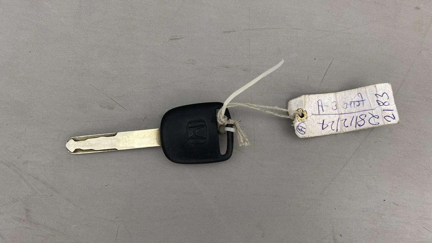 2013 Honda Brio S MT, Petrol, Manual, 78,898 km, Key Close Up