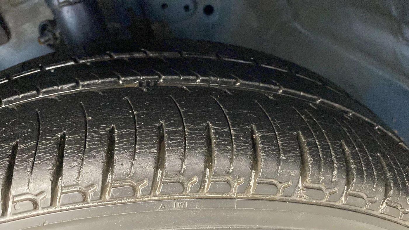 2013 Honda Brio S MT, Petrol, Manual, 78,898 km, Left Rear Tyre Tread