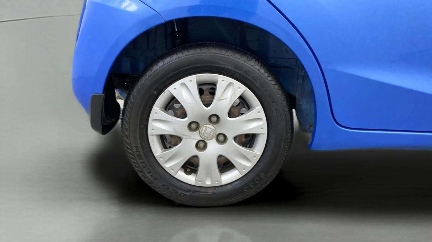2013 Honda Brio S MT, Petrol, Manual, 78,898 km, Right Rear Wheel