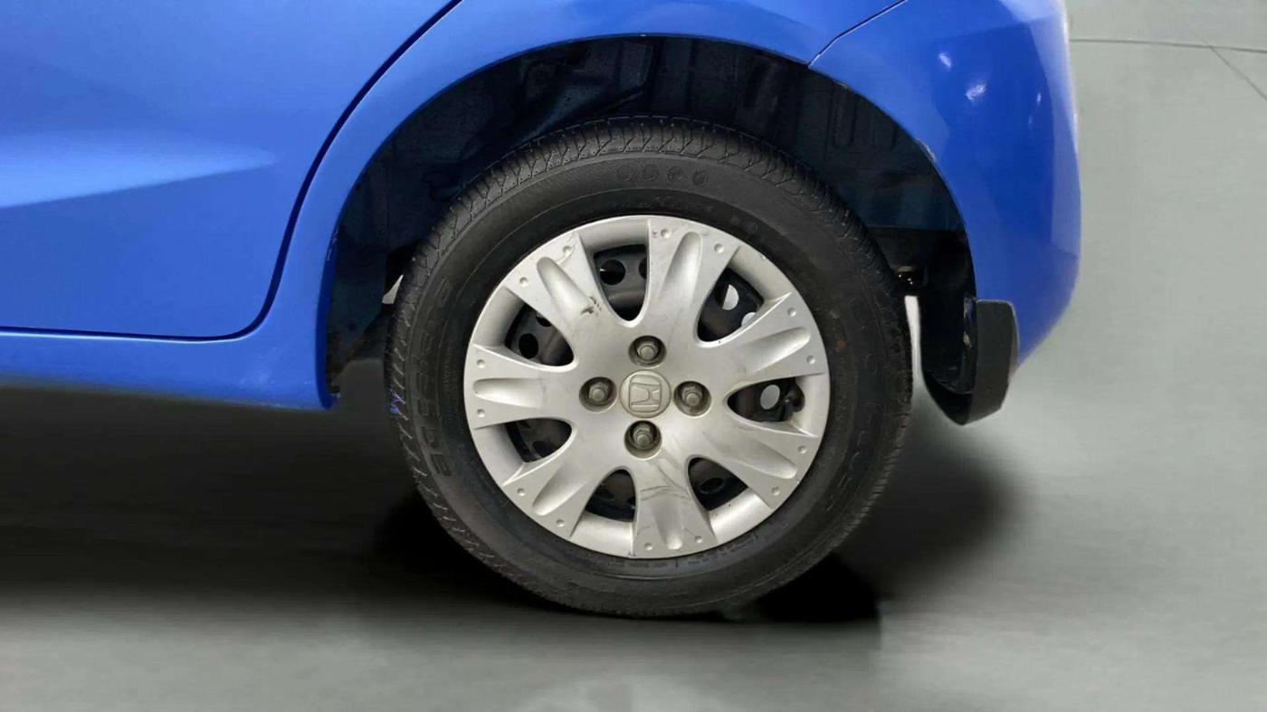 2013 Honda Brio S MT, Petrol, Manual, 78,898 km, Left Rear Wheel