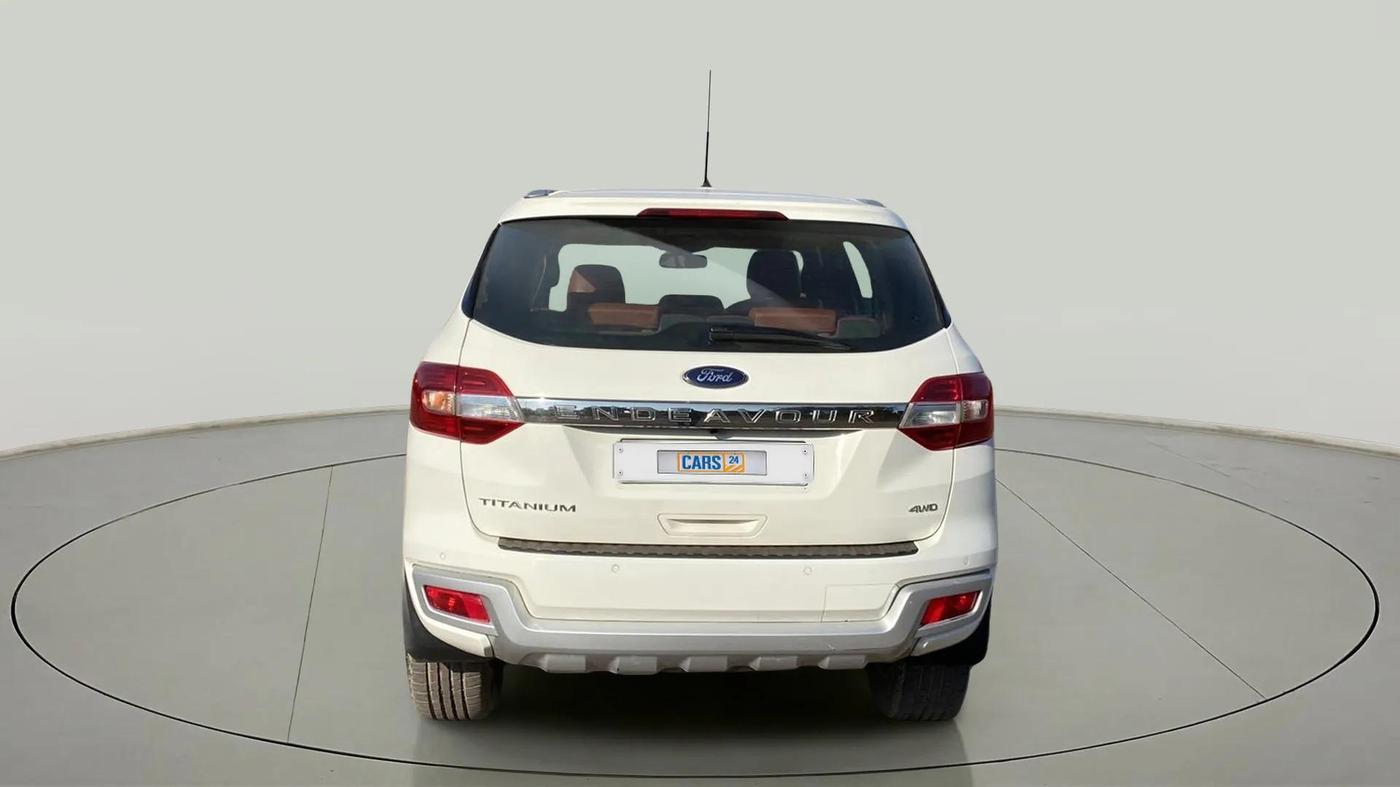 2017 Ford Endeavour TREND 3.2 4X4 AT, Diesel, Automatic, 1,04,349 km, Back/Rear