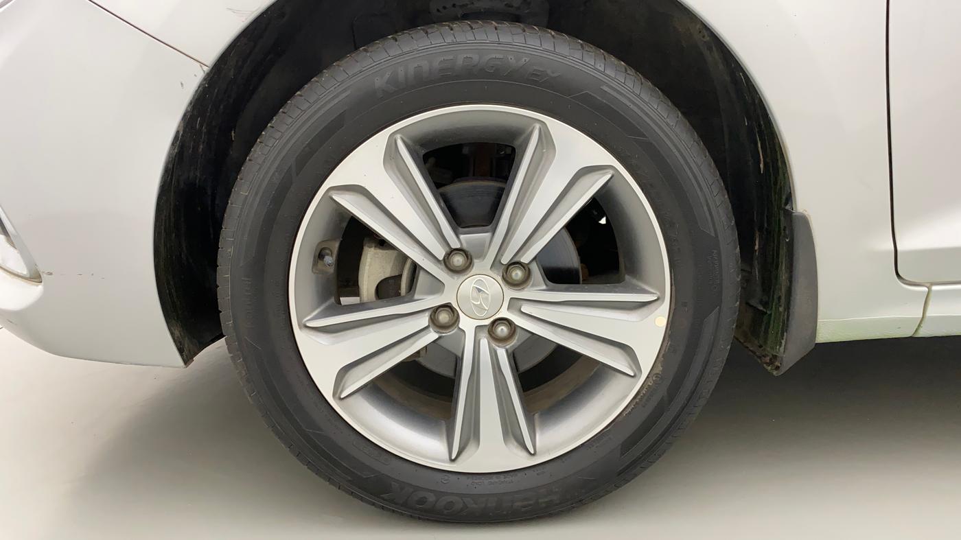 2018 Hyundai Verna 1.6 VTVT SX, Petrol, Manual, 8,080 km, Left Front Wheel