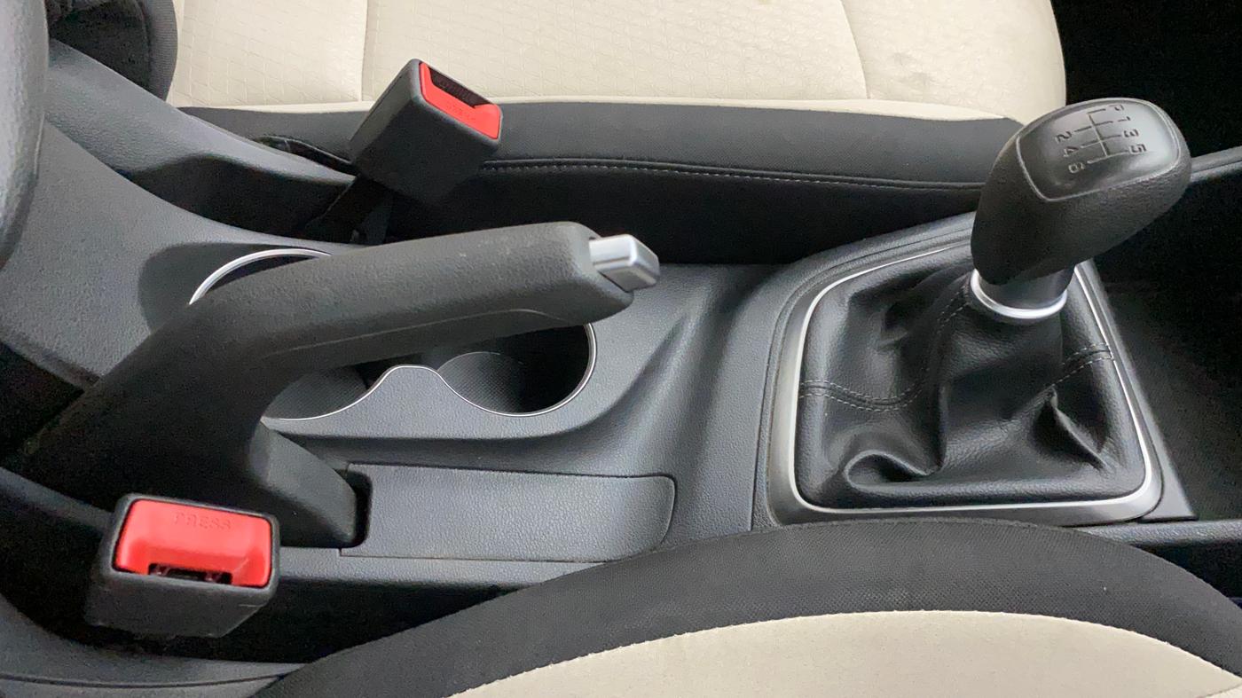 2018 Hyundai Verna 1.6 VTVT SX, Petrol, Manual, 8,080 km, Gear Lever