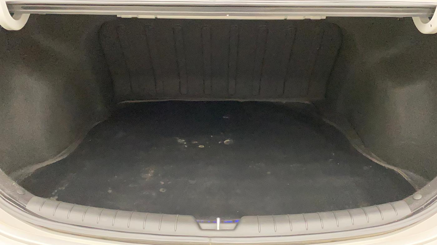 2018 Hyundai Verna 1.6 VTVT SX, Petrol, Manual, 8,080 km, Boot Inside