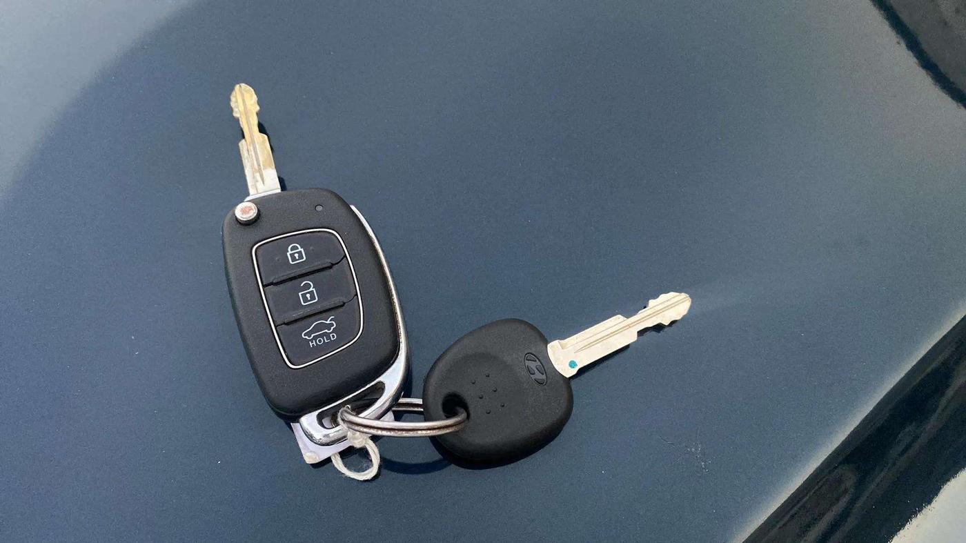 2019 Hyundai GRAND I10 NIOS SPORTZ AMT 1.2 KAPPA VTVT, Petrol, Automatic, 29,297 km, Key Close Up
