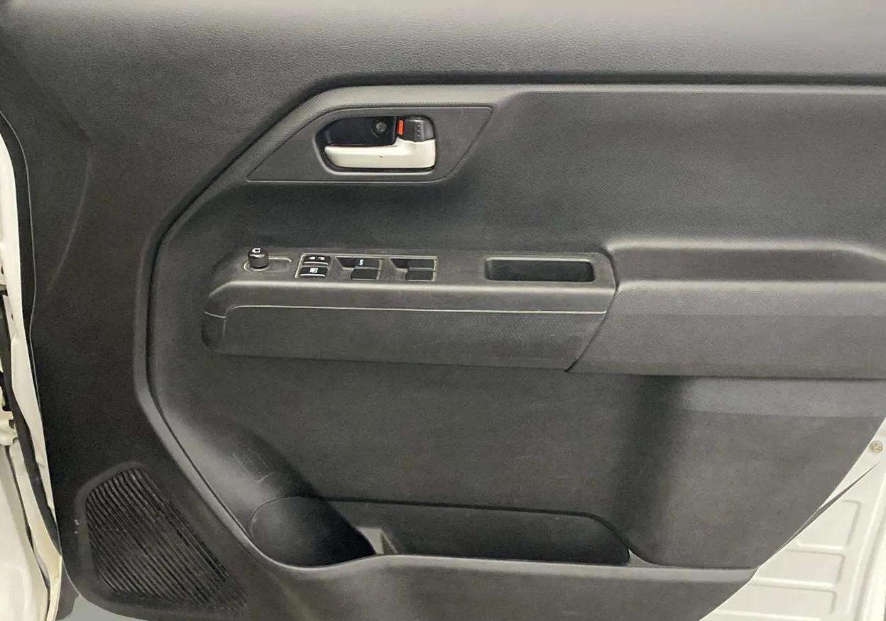 2019 Maruti New Wagon-R VXI 1.2, Petrol, Manual, 37,633 km, Driver Side Door Panels Control