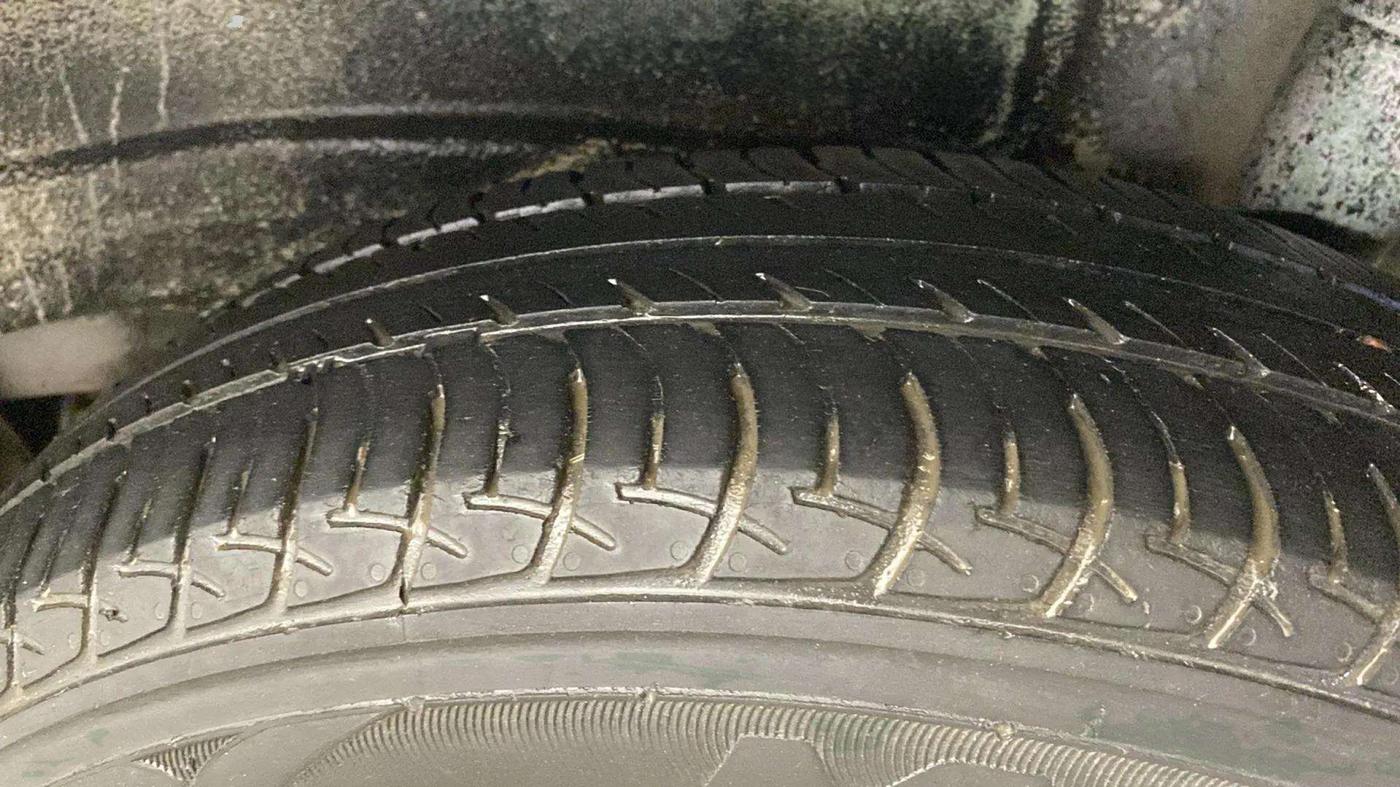 2019 Maruti New Wagon-R VXI 1.2, Petrol, Manual, 37,633 km, Right Front Tyre Tread