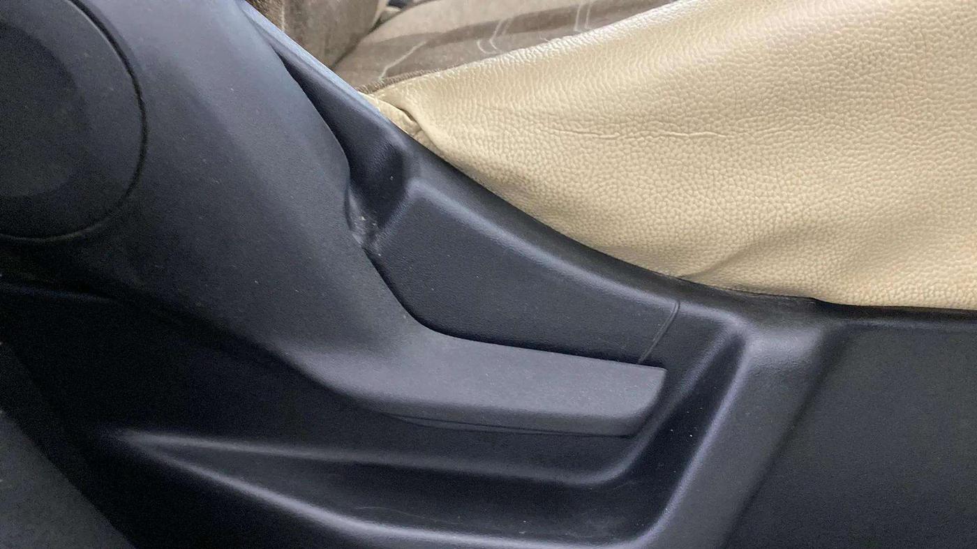 2019 Maruti New Wagon-R VXI 1.2, Petrol, Manual, 37,633 km, Driver Side Adjustment Panel