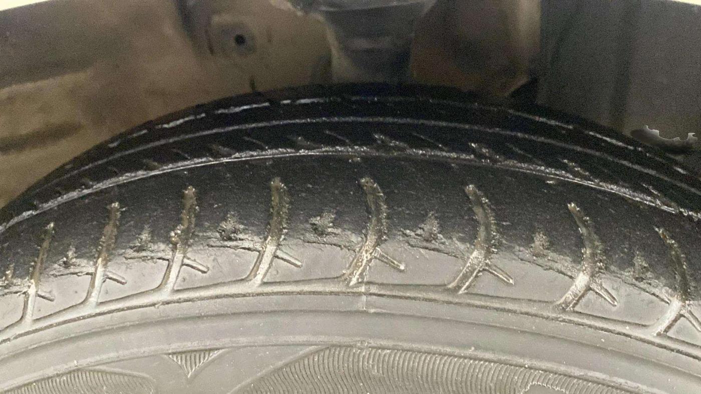 2019 Maruti New Wagon-R VXI 1.2, Petrol, Manual, 37,633 km, Left Front Tyre Tread