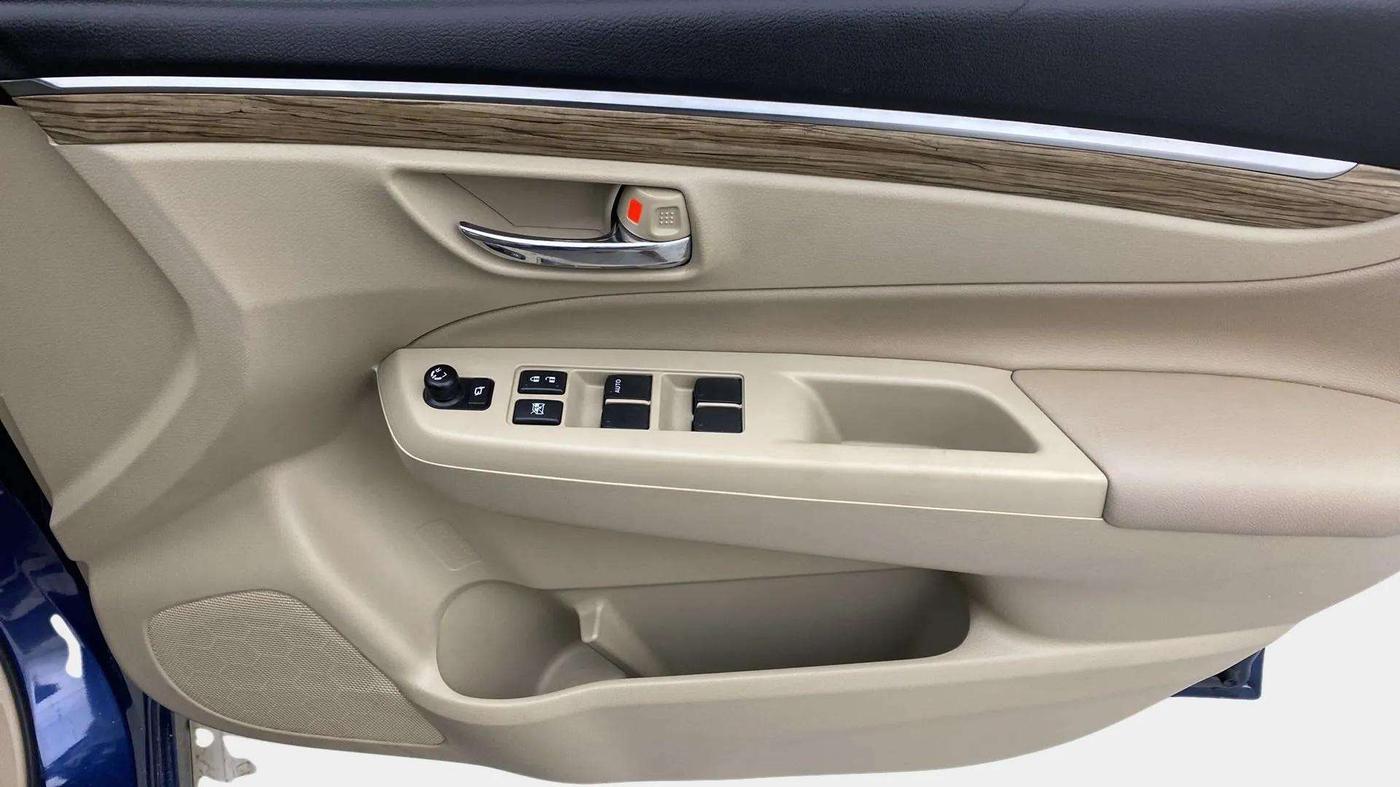 2019 Maruti Ciaz ALPHA  AT 1.5 SHVS PETROL, Petrol, Automatic, 11,218 km, Driver Side Door Panels Control
