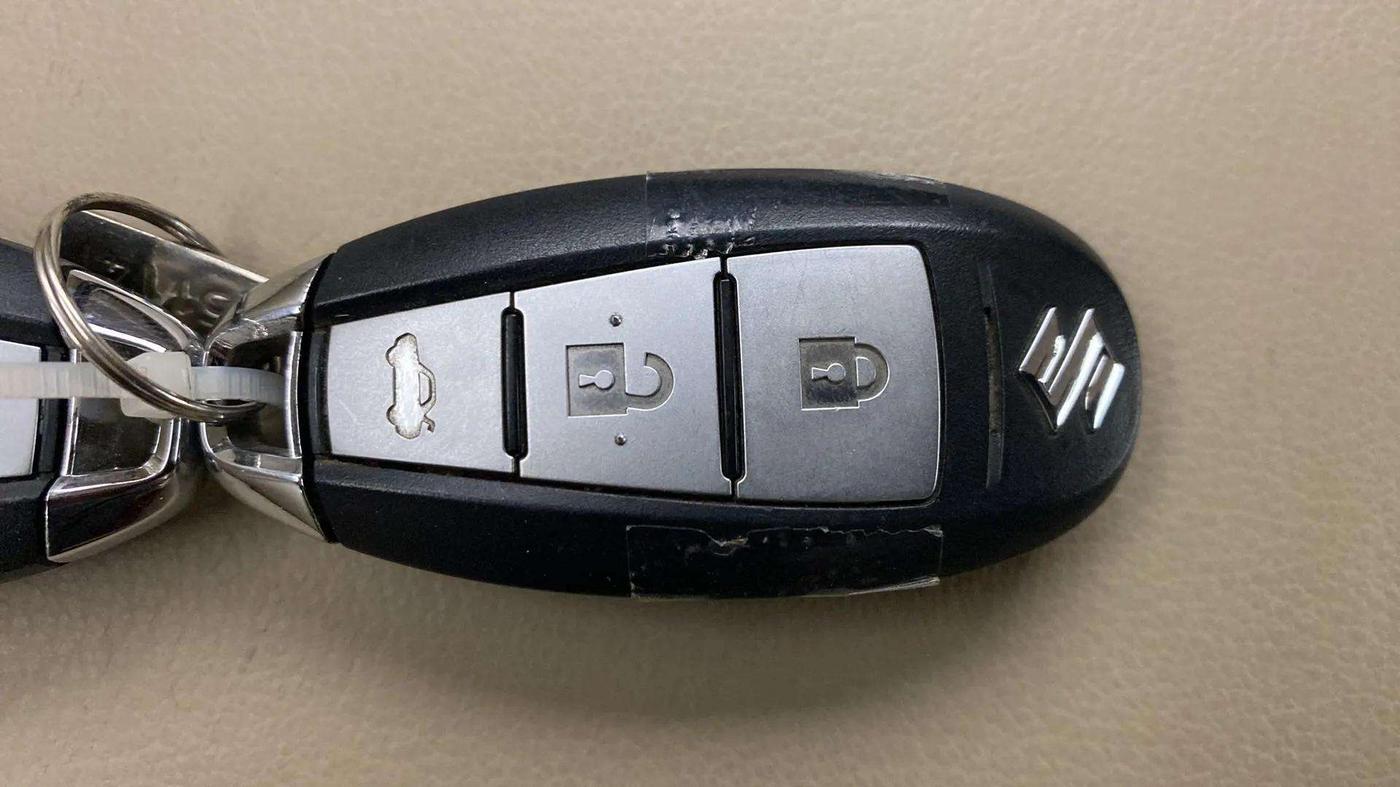 2019 Maruti Ciaz ALPHA  AT 1.5 SHVS PETROL, Petrol, Automatic, 11,218 km, Key Close Up