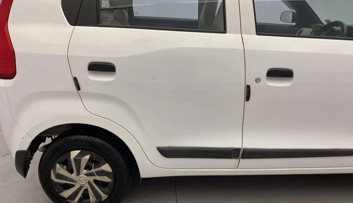 2022 Maruti New Wagon-R LXI CNG (O) 1.0, CNG, Manual, 72,819 km, Right rear door - Minor scratches