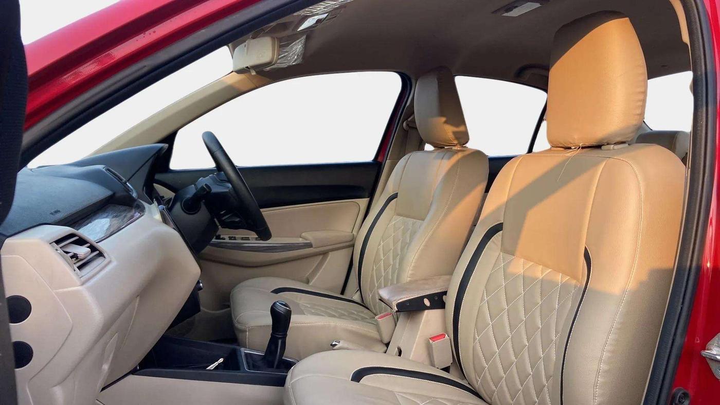 2022 Maruti Dzire ZXI CNG, CNG, Manual, 73,454 km, Right Side Front Door Cabin