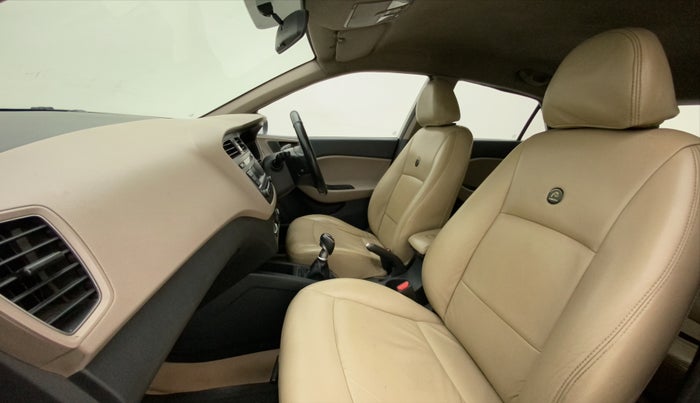 2015 Hyundai Elite i20 MAGNA 1.4 CRDI, Diesel, Manual, 88,480 km, Right Side Front Door Cabin