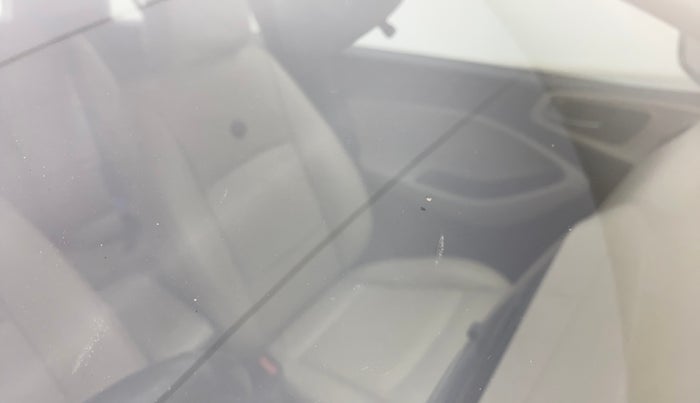 2015 Hyundai Elite i20 MAGNA 1.4 CRDI, Diesel, Manual, 88,480 km, Front windshield - Minor spot on windshield
