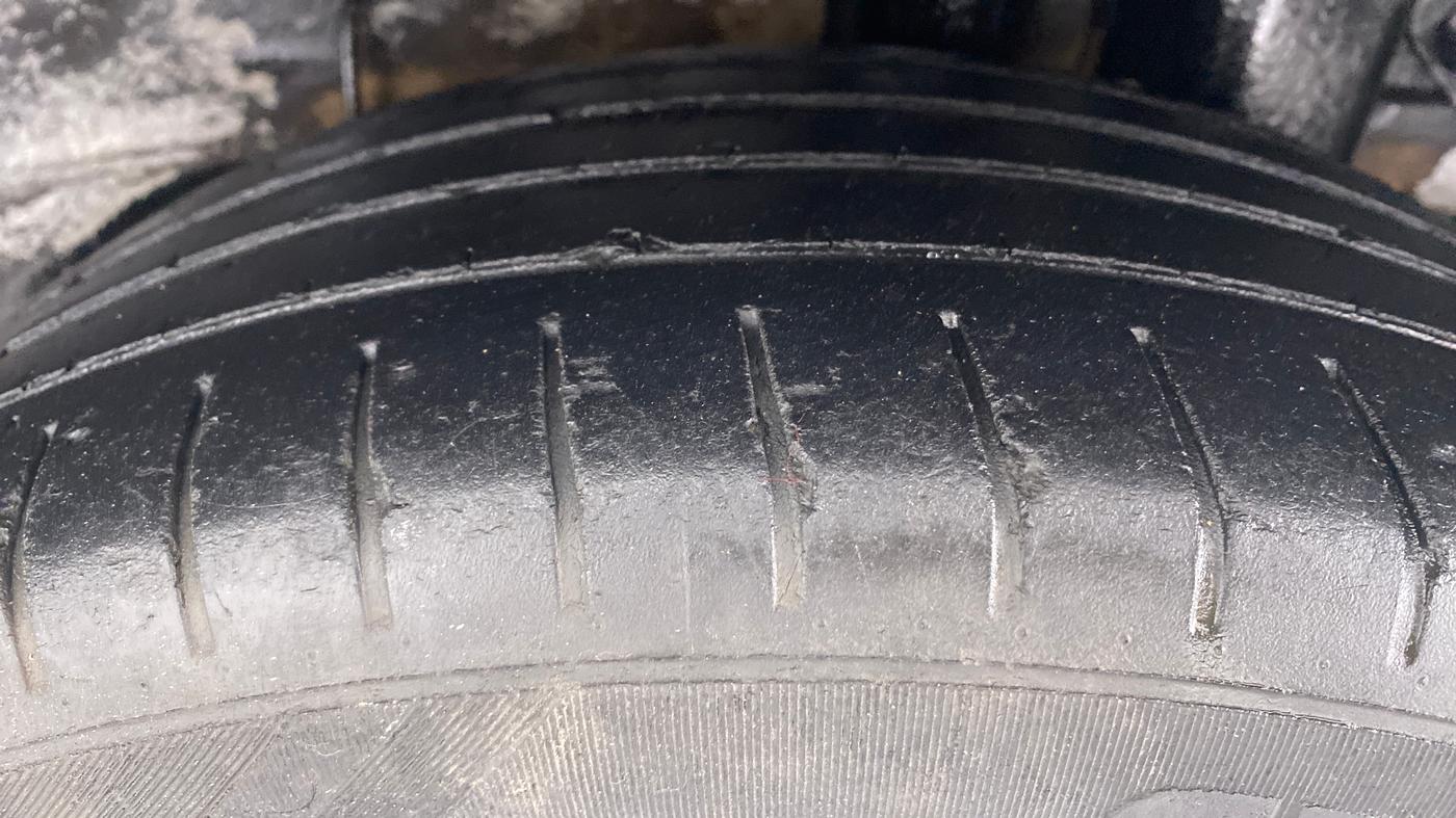 2016 Hyundai Elite i20 ASTA 1.2 (O), Petrol, Manual, 29,066 km, Left Rear Tyre Tread