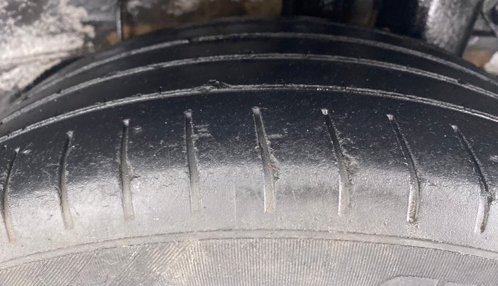 2016 Hyundai Elite i20 ASTA 1.2 (O), Petrol, Manual, 29,066 km, Left Rear Tyre Tread
