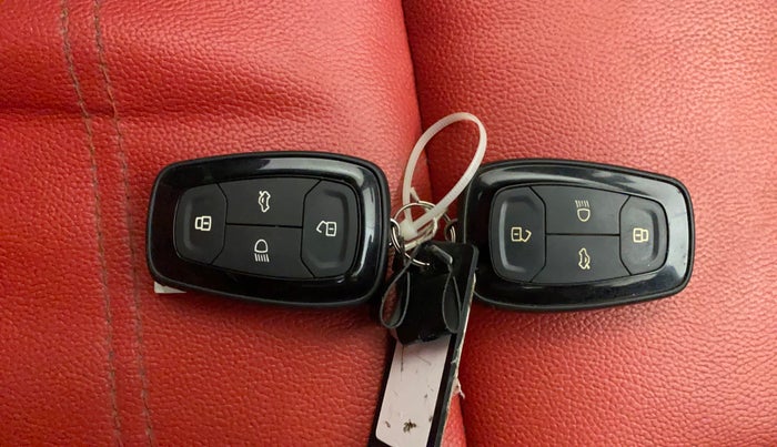 2022 Tata ALTROZ XT PETROL, Petrol, Manual, 67,036 km, Key Close Up