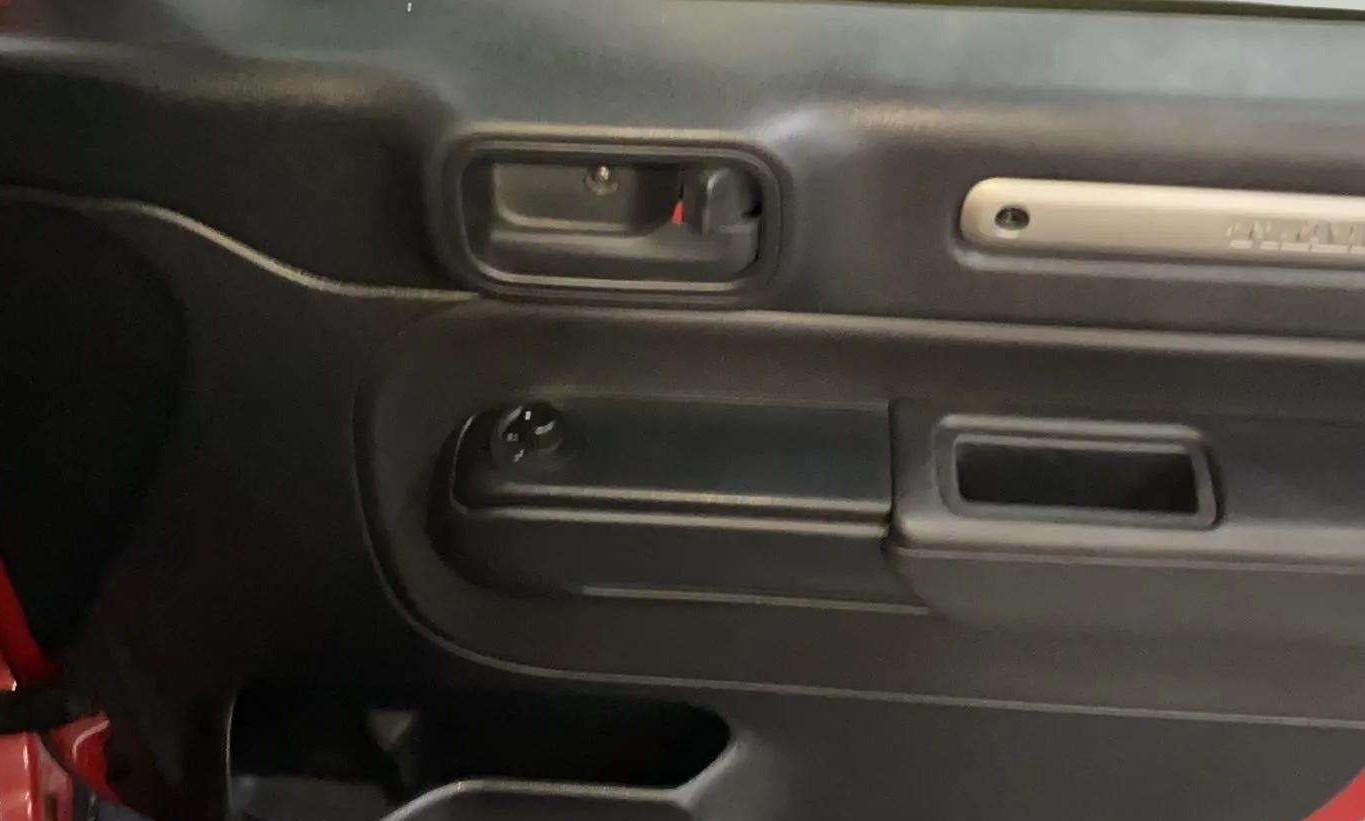2021 Mahindra Thar LX PETROL HT 4WD AT, Petrol, Automatic, 29,971 km, Driver Side Door Panels Control