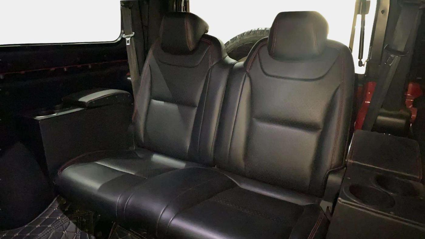2021 Mahindra Thar LX PETROL HT 4WD AT, Petrol, Automatic, 29,971 km, Right Side Rear Door Cabin